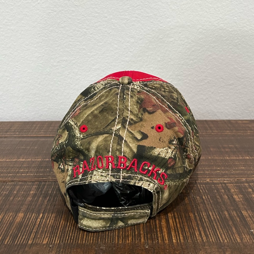 Arkansas Razorbacks Camo Print Cap - Picture 3 of 6